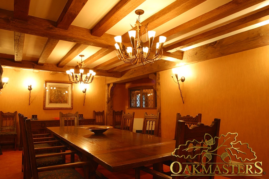 A heavy oak beam layout for a cosy dining room - 165027