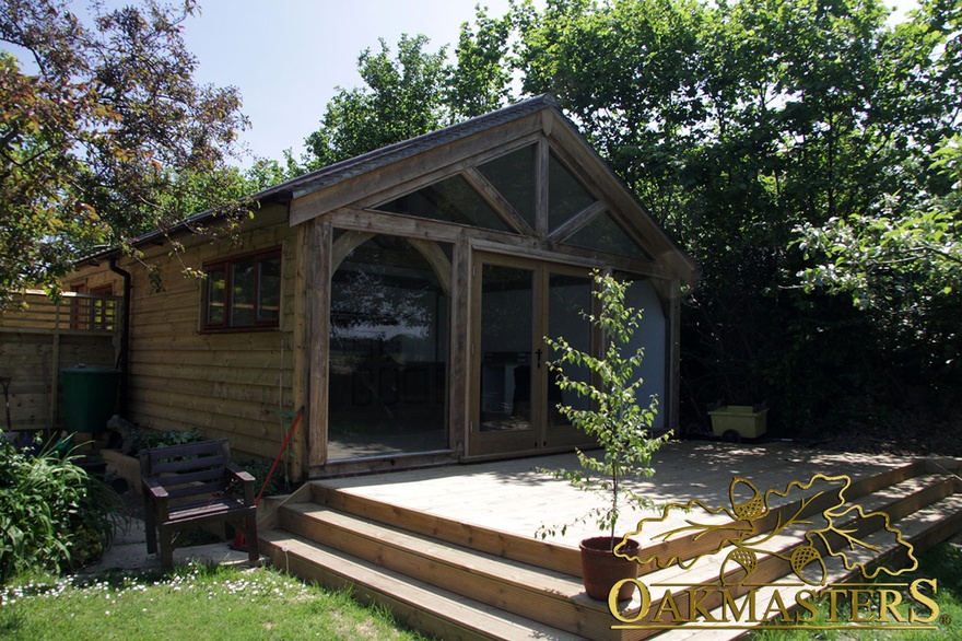 Garage and garden room complex with glazed gable