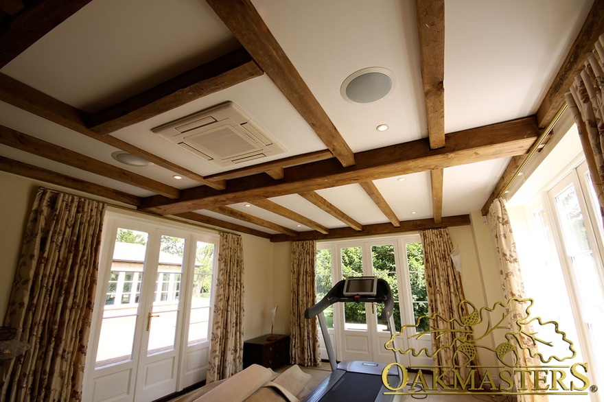 Ceiling beam layout with 3 main oak beams - 134806