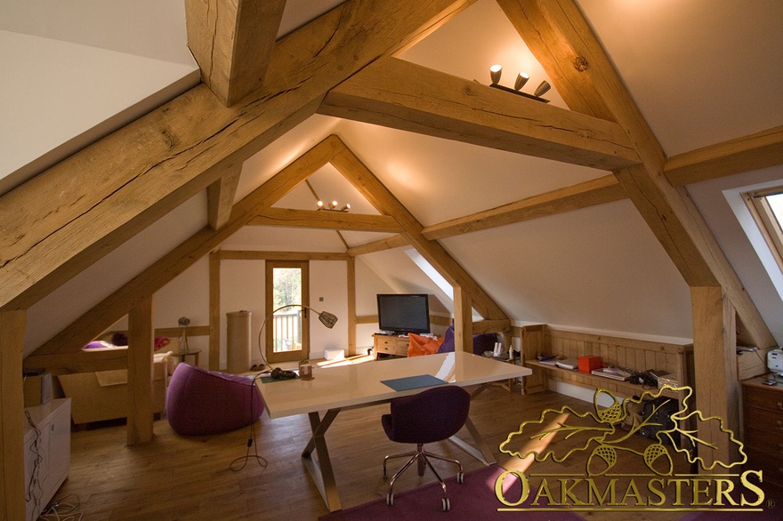 Oak queen post trusses in a contemporary loft office