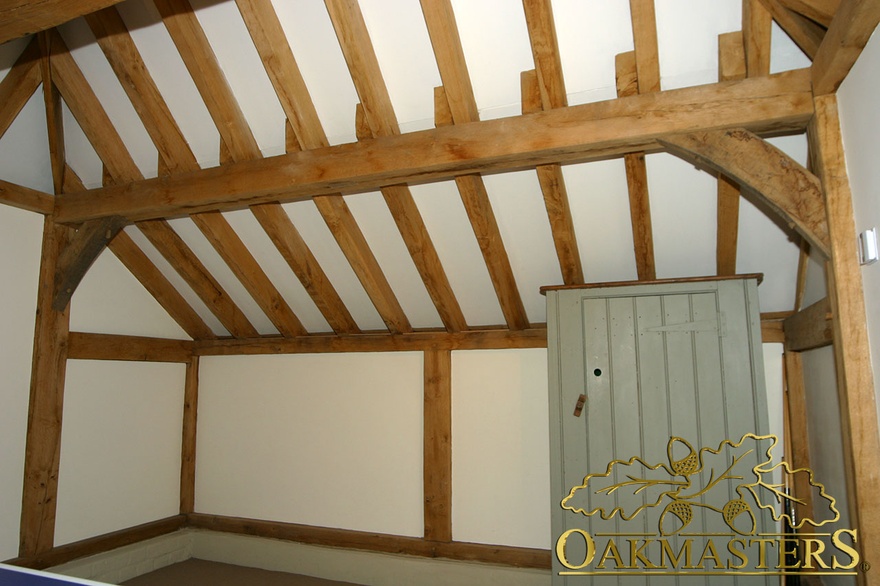 Detail of how oak rafters meet oak purlins
