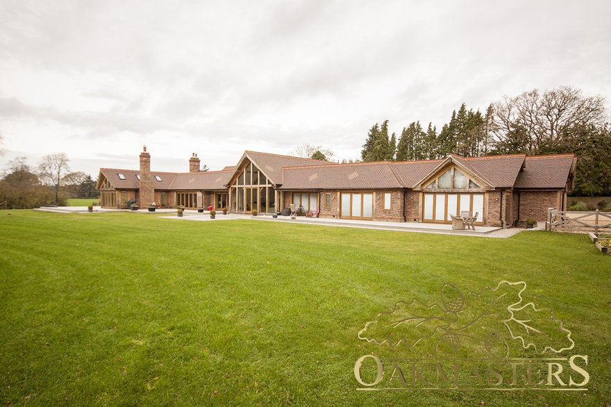 Single storey oak framed country house