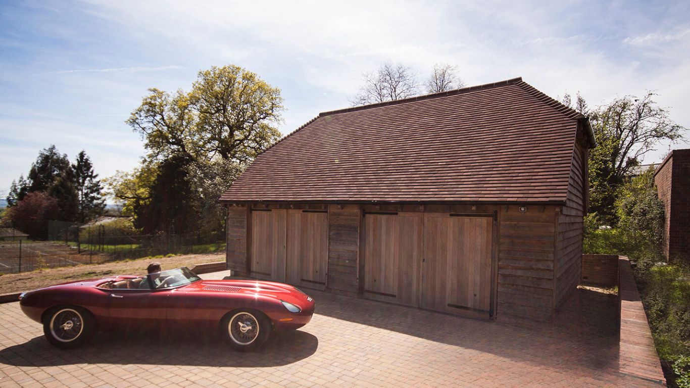 Spacious double oak framed garage. This timber framed oak garage comes available as a kit, ready for assembly. 